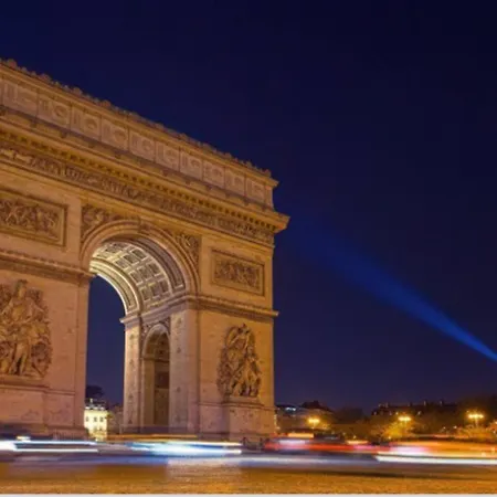 2 Arena - La Chapelle Homestay Paris